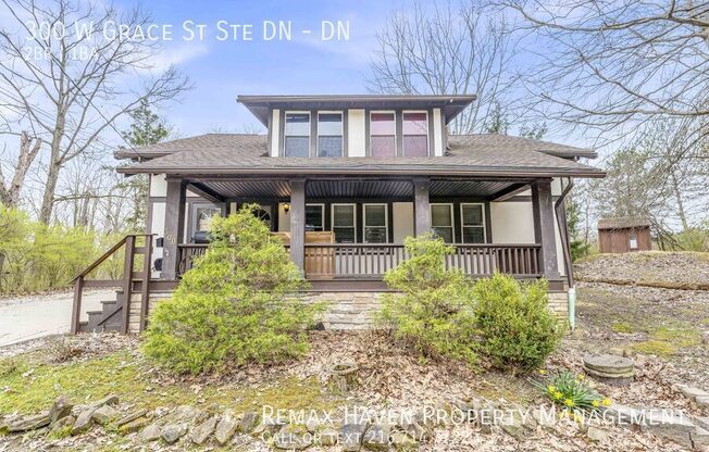 300 W GRACE ST