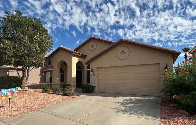 4 Bedroom Home W/ Pool Available in Tatum Ridge Near Jomax Rd & N Tatum Blvd!