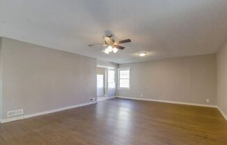 2 beds, 1 bath, $950