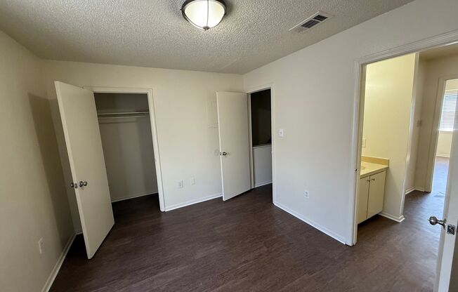 2 beds, 1.5 baths, 1,100 sqft, $900, Unit 1855-C
