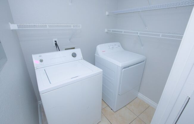 2 beds, 2 baths, $1,200, Unit # #C