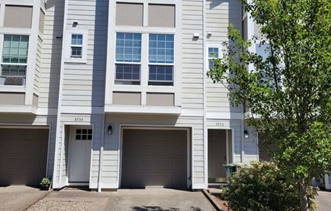 3934 SW 182nd Place - Beautiful and Inviting Townhome!