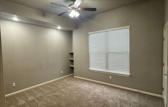 2 beds, 2 baths, $1,150, Unit Walnut A203