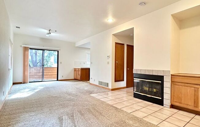 Townhouse Style 2 bedroom/ 1.5 Bath Apartment Available NOW, near Ralston Ave!