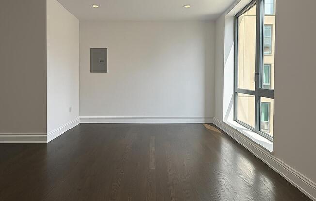 1255 BUSHWICK AVE