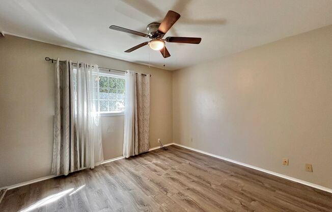 2 beds, 1.5 baths, $2,600