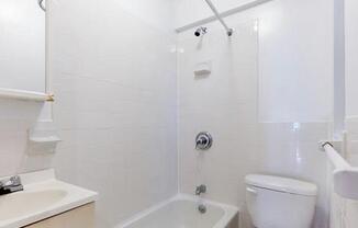 2 beds, 1 bath, $5,000, Unit 2B