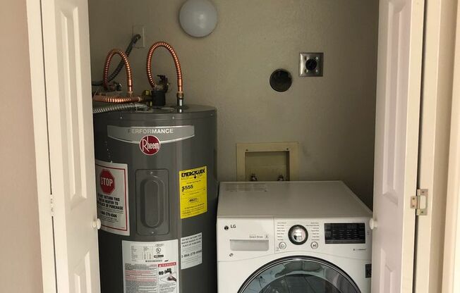 1 bed, 1 bath, $1,350, Unit # 259