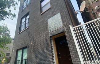 2 beds, 2 baths, $1,925, Unit 3R