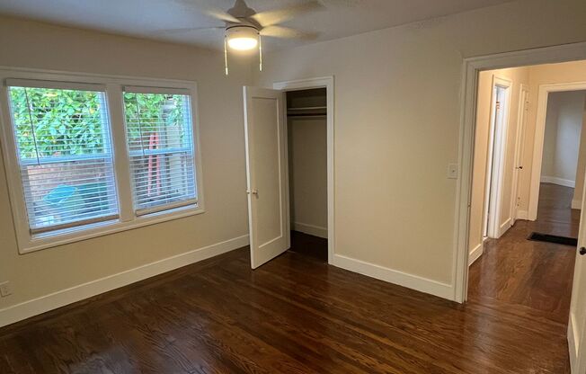 2 beds, 1 bath, $1,995