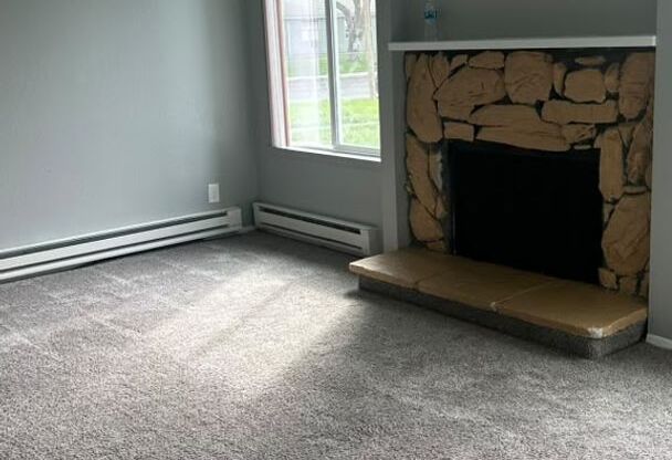 2 beds, 1 bath, 850 sqft, $1,550, Unit 1107 L7
