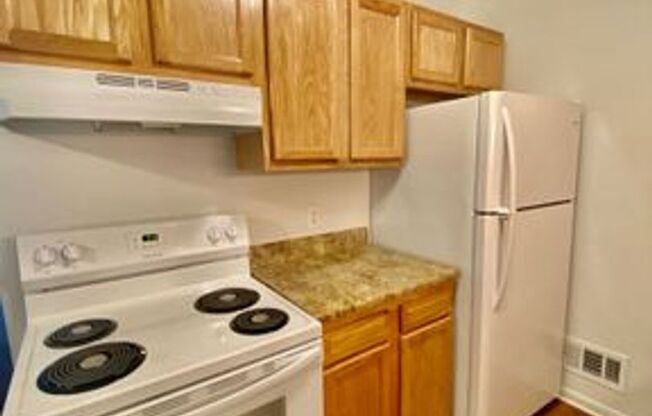 2 beds, 1 bath, 850 sqft, $1,345, Unit 810