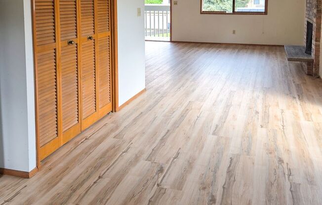 2116 2122 NOMAD CT SE