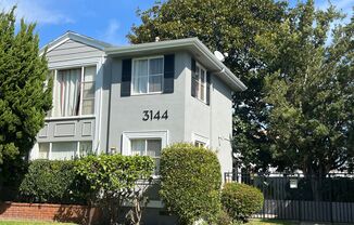 3144 S. Barrington Ave in Mar Vista - Has a Pool!