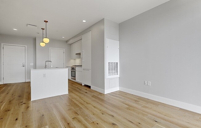 1 bed, 1 bath, 675 sqft, $3,400, Unit 513