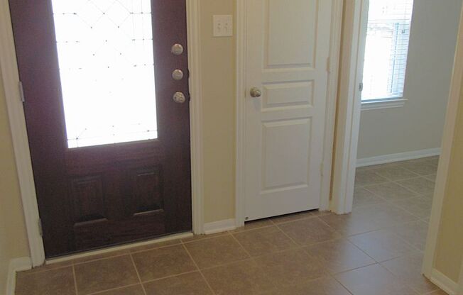 Spacious, modern and close to everything