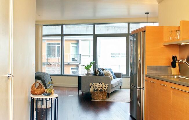 All Inclusive Fully Furnished Corner Studio Unit on SW Waterfront Steps to OHSU!