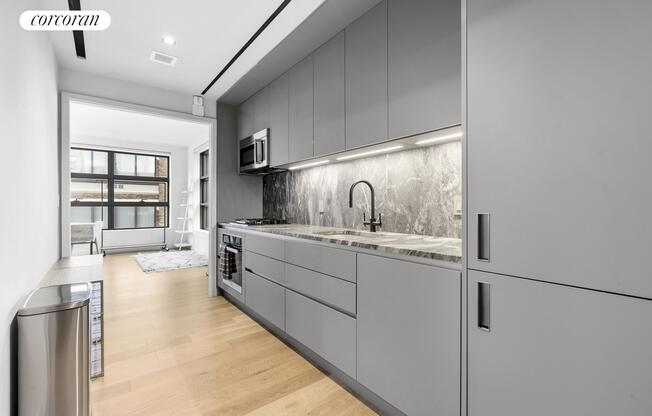 Studio, 1 bath, 579 sqft, $4,750, Unit 713
