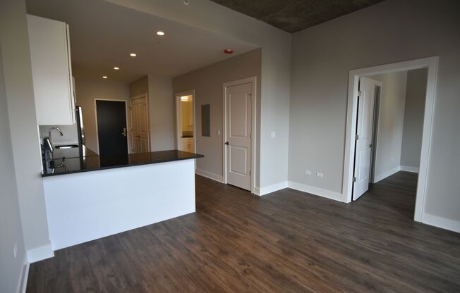 1 bed, 1 bath, 642 sqft, $3,160, Unit 3833-218