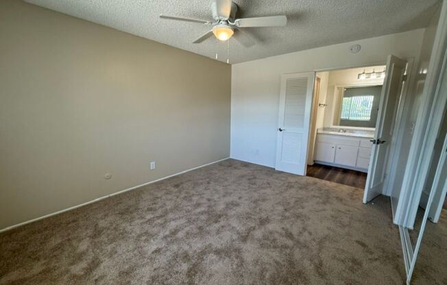 2 beds, 1 bath, 910 sqft, $2,525, Unit Q013