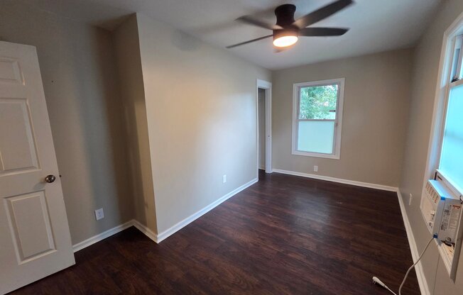 1022 ASHBY GRV SW