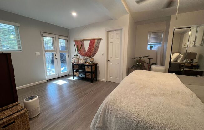 2 beds, 2 baths, 1,200 sqft, $3,995, Unit 3104 E