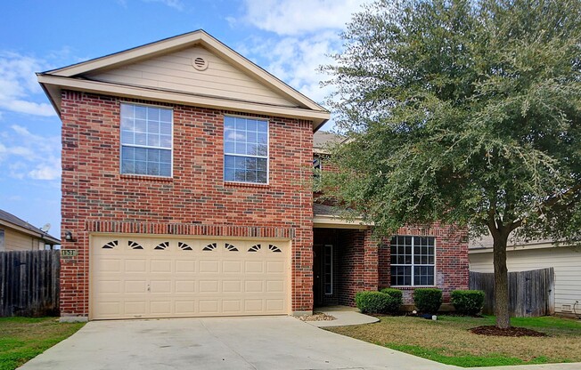 Beautiful Two Story Home In Steubing Ranch!