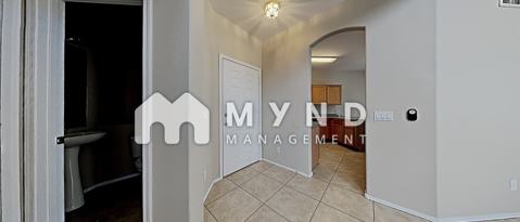 2121 N 29 PL