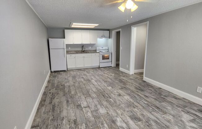 1400 STRAWBERRY PL