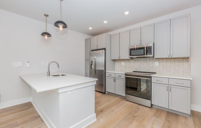 1 bed, 1 bath, 874 sqft, $2,900, Unit Apt # 212