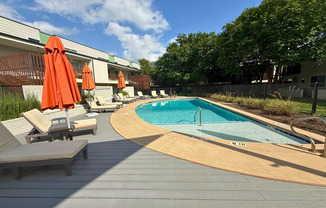 2200 Dickson Dr unit #123 78704 | 2 Bed 2 Baths Condo $1995