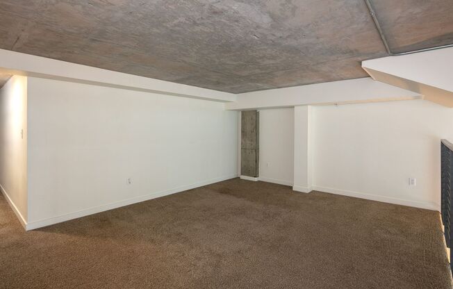 1 bed, 1 bath, 1,005 sqft, $2,795, Unit 102