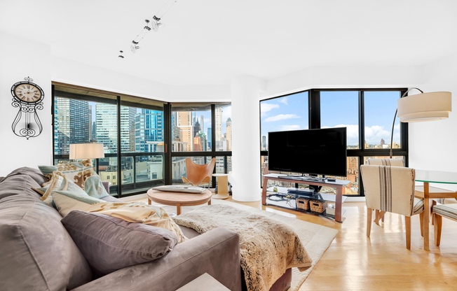 1 bed, 2 baths, $7,500, Unit 23B