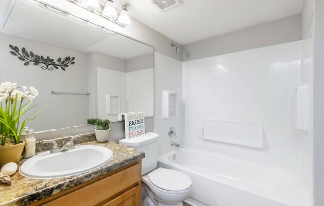2 beds, 2 baths, 978 sqft, $1,375
