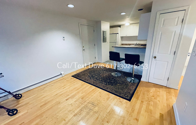 6 COMMONWEALTH CT