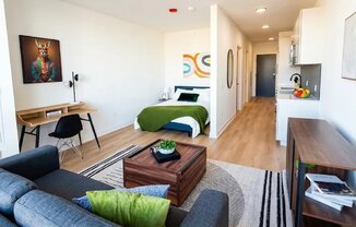 1001 W GRAND AVE