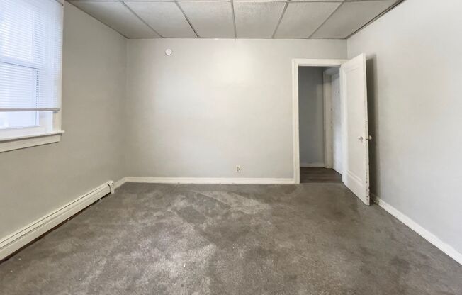 1 bed, 1 bath, 700 sqft, $650, Unit 805 #1