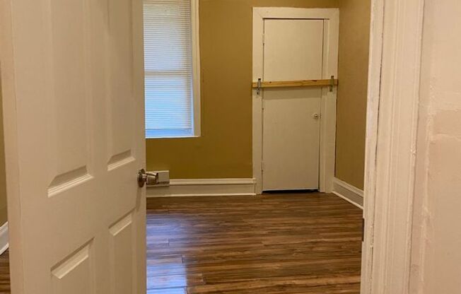 1 bed, 1 bath, 500 sqft, $725, Unit 1