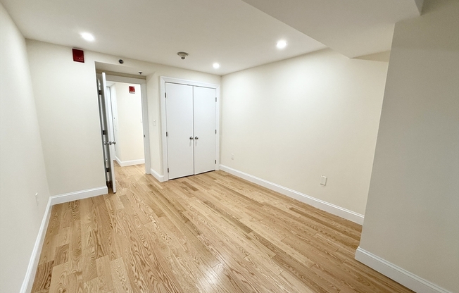 2 beds, 2 baths, 1,424 sqft, $4,950, Unit 404