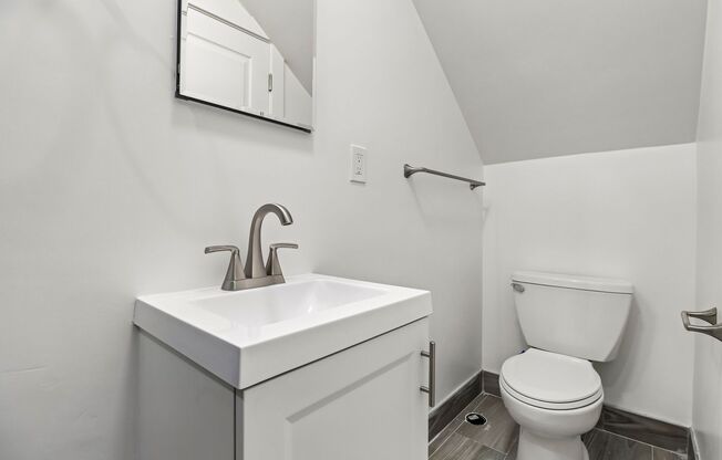 3 beds, 2 baths, 1,014 sqft, $3,115, Unit 38