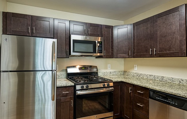 Fully Equipped Kitchen at Beacon Place Apartments, Gaithersburg, MD