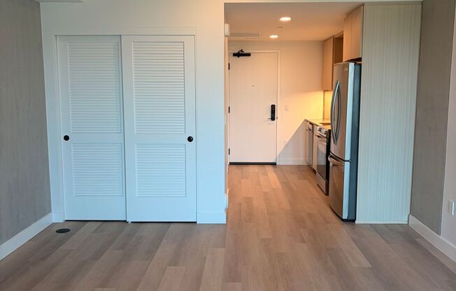 Studio, 1 bath, 440 sqft, $2,295, Unit 807