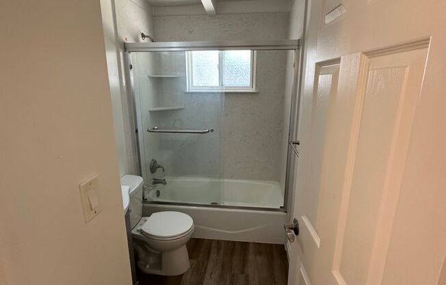 3 beds, 1 bath, $3,150