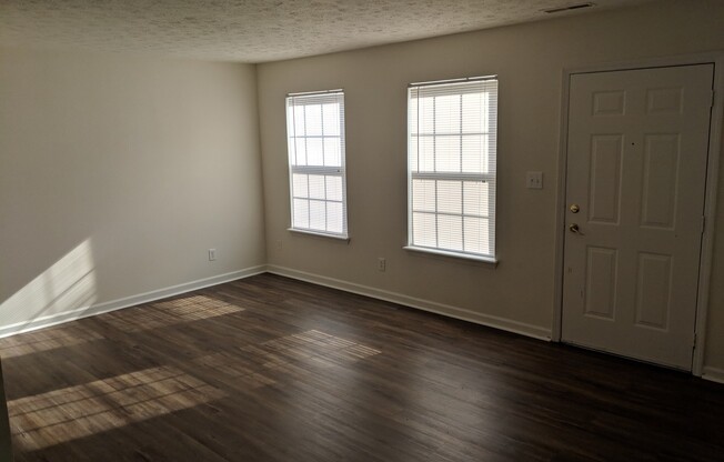 3 beds, 2.5 baths, 1,299 sqft, $1,520, Unit 01 - 7808