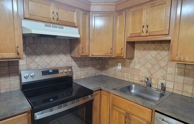 2 beds, 1 bath, 1,000 sqft, $2,350, Unit 0