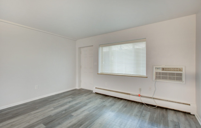 Studio, 1 & 2 Bedroom Homes in the Heart of the DU Neighborhood!
