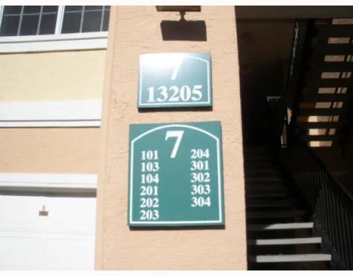 13205 SANCTUARY CV DR