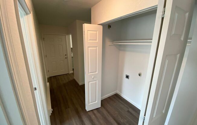 2 beds, 1 bath, 1,014 sqft, $2,135, Unit 102
