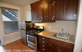 1002-1004 Earnest S Brazill St