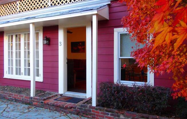 1 bed, 1 bath, 700 sqft, $4,950